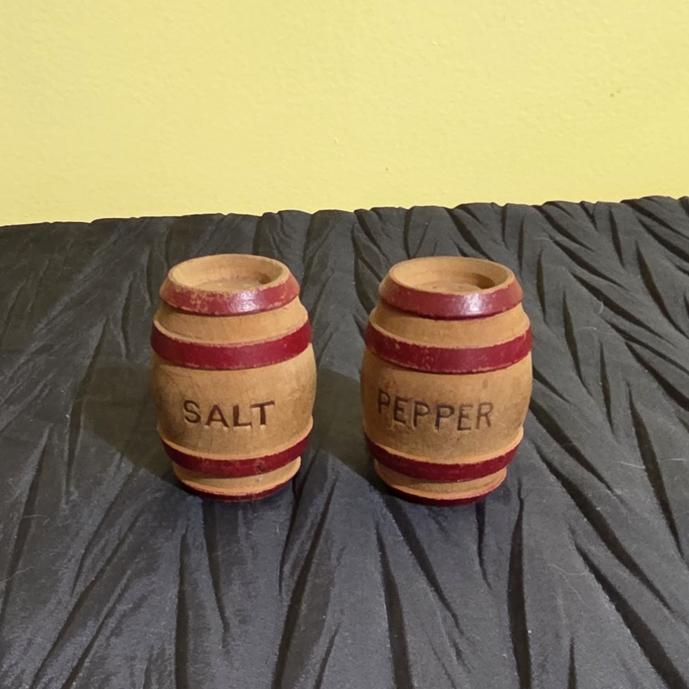 Rustic Wooden Barrel Salt and Pepper Shaker Set